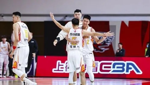 CBA联赛迎来第30个赛季李宁打造经典版球衣传承历史荣耀